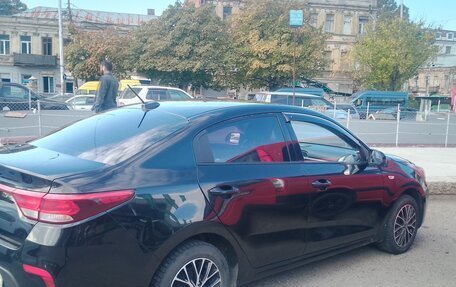 KIA Rio IV, 2020 год, 900 000 рублей, 2 фотография