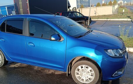 Renault Logan II, 2018 год, 999 000 рублей, 4 фотография