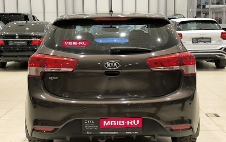 KIA Rio III рестайлинг, 2015 год, 950 000 рублей, 10 фотография