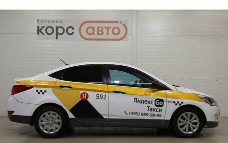 Hyundai Solaris II рестайлинг, 2015 год, 599 000 рублей, 4 фотография