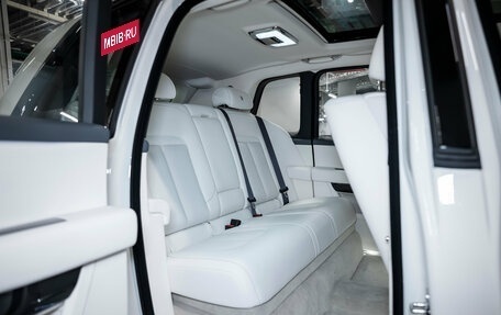 Rolls-Royce Cullinan, 2025 год, 57 500 000 рублей, 25 фотография