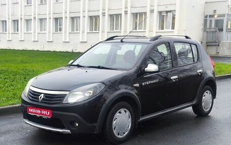 Renault Sandero I, 2013 год, 670 000 рублей, 1 фотография