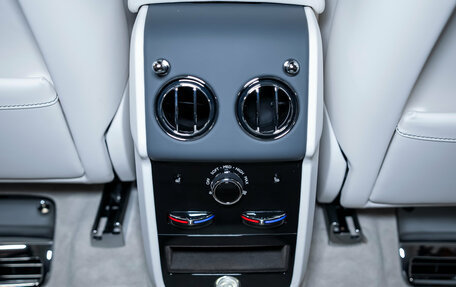 Rolls-Royce Cullinan, 2025 год, 57 500 000 рублей, 28 фотография