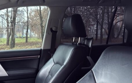 Toyota Land Cruiser 200, 2018 год, 5 500 000 рублей, 6 фотография