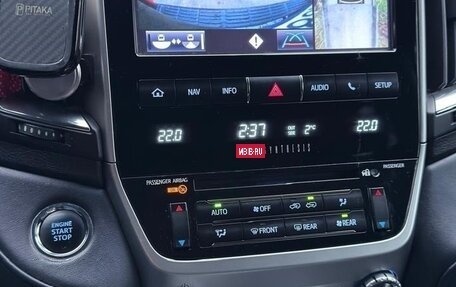 Toyota Land Cruiser 200, 2018 год, 5 500 000 рублей, 10 фотография