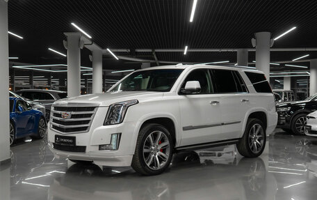 Cadillac Escalade IV, 2016 год, 4 850 000 рублей, 1 фотография
