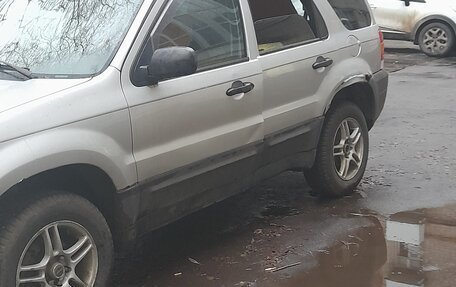 Ford Escape II, 2005 год, 260 000 рублей, 2 фотография