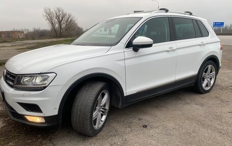 Volkswagen Tiguan II, 2017 год, 2 300 000 рублей, 2 фотография