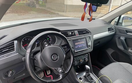 Volkswagen Tiguan II, 2017 год, 2 300 000 рублей, 20 фотография