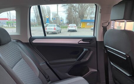 Volkswagen Tiguan II, 2017 год, 2 300 000 рублей, 31 фотография