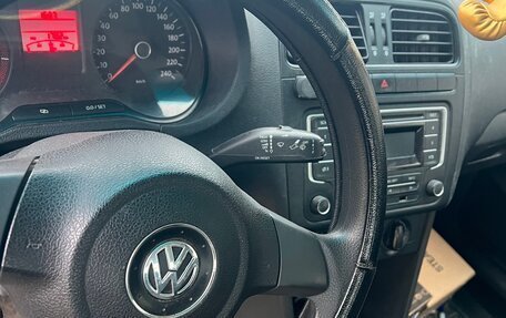 Volkswagen Polo VI (EU Market), 2014 год, 700 000 рублей, 5 фотография