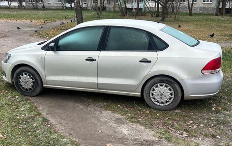 Volkswagen Polo VI (EU Market), 2014 год, 700 000 рублей, 2 фотография
