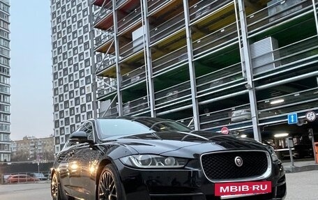 Jaguar XE I рестайлинг, 2015 год, 1 850 000 рублей, 4 фотография
