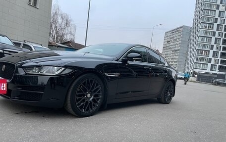 Jaguar XE I рестайлинг, 2015 год, 1 850 000 рублей, 5 фотография