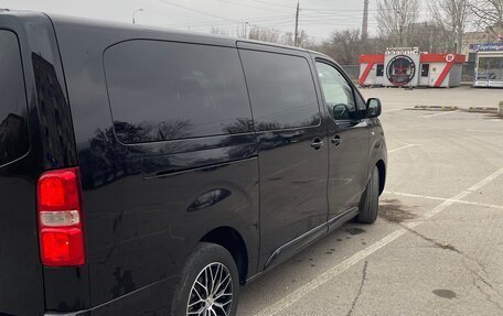 Peugeot Traveller I, 2020 год, 2 950 000 рублей, 6 фотография