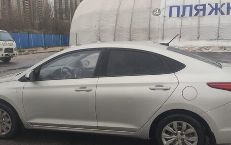 Hyundai Solaris II рестайлинг, 2018 год, 933 000 рублей, 4 фотография