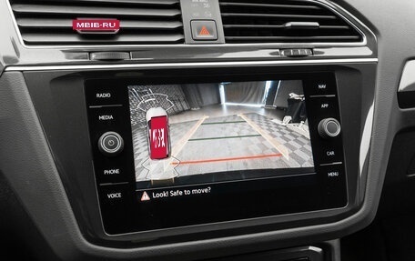 Volkswagen Tiguan II, 2021 год, 3 780 000 рублей, 21 фотография