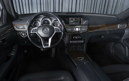 Mercedes-Benz E-Класс, 2013 год, 2 332 000 рублей, 6 фотография