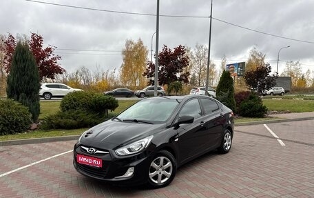 Hyundai Solaris II рестайлинг, 2012 год, 770 000 рублей, 1 фотография