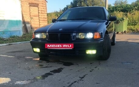 BMW 3 серия, 1991 год, 525 000 рублей, 2 фотография