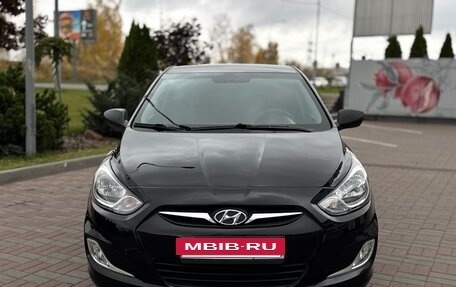 Hyundai Solaris II рестайлинг, 2012 год, 770 000 рублей, 8 фотография