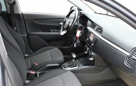 KIA Rio IV, 2018 год, 1 455 000 рублей, 13 фотография