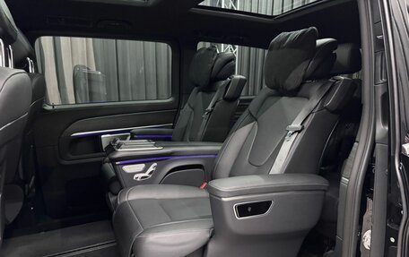 Mercedes-Benz V-Класс, 2024 год, 13 449 000 рублей, 23 фотография