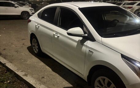 Hyundai Solaris II рестайлинг, 2017 год, 1 150 000 рублей, 3 фотография