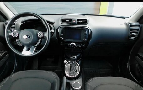 KIA Soul II рестайлинг, 2017 год, 1 800 000 рублей, 6 фотография