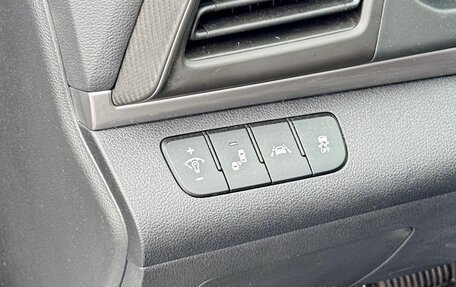 Hyundai Elantra VI рестайлинг, 2020 год, 1 860 000 рублей, 11 фотография