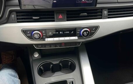 Audi A4, 2021 год, 2 000 000 рублей, 10 фотография