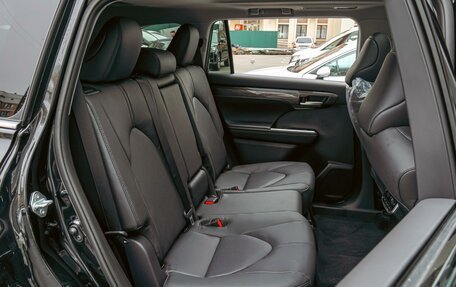 Toyota Highlander, 2025 год, 6 090 000 рублей, 7 фотография