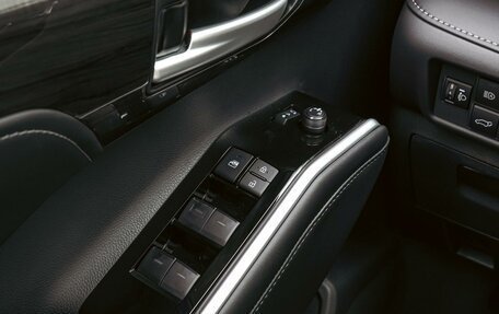 Toyota Highlander, 2025 год, 6 090 000 рублей, 23 фотография