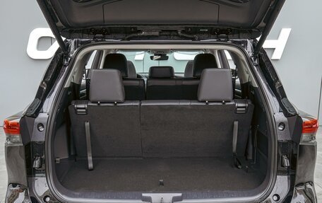 Toyota Highlander, 2025 год, 6 090 000 рублей, 27 фотография