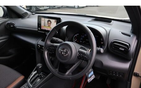 Toyota Yaris Cross, 2022 год, 1 550 003 рублей, 7 фотография