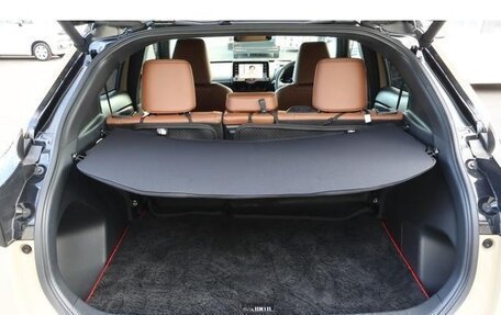 Toyota Yaris Cross, 2022 год, 1 550 003 рублей, 9 фотография