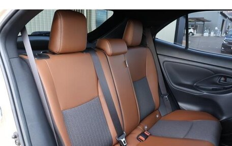 Toyota Yaris Cross, 2022 год, 1 550 003 рублей, 10 фотография