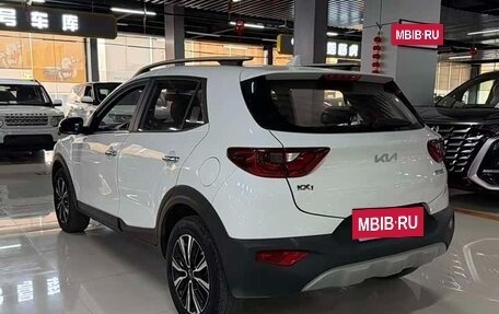 KIA Stonic, 2021 год, 1 300 000 рублей, 8 фотография