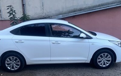 Hyundai Solaris II рестайлинг, 2017 год, 1 300 000 рублей, 1 фотография