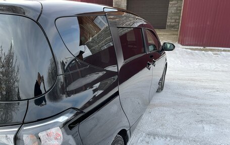 Toyota Sienta II, 2021 год, 1 450 000 рублей, 2 фотография