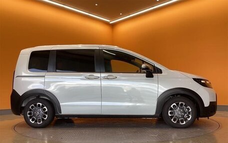 Honda Freed, 2025 год, 2 190 111 рублей, 3 фотография