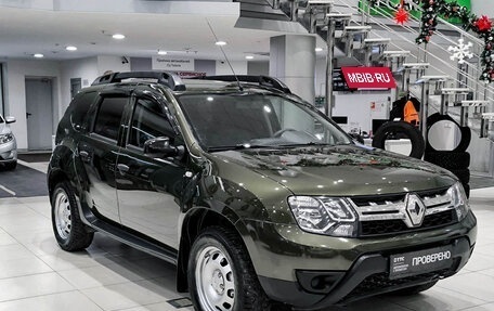 Renault Duster I рестайлинг, 2015 год, 950 000 рублей, 3 фотография