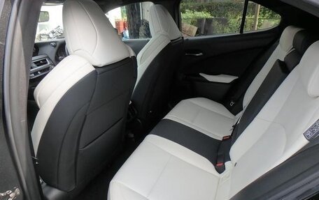 Lexus UX I, 2022 год, 2 600 000 рублей, 11 фотография