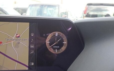 Lexus UX I, 2022 год, 2 600 000 рублей, 16 фотография