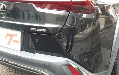 Lexus UX I, 2022 год, 2 600 000 рублей, 32 фотография