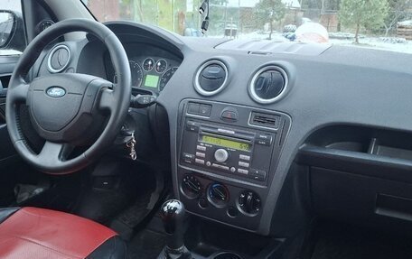 Ford Fusion I, 2006 год, 285 000 рублей, 7 фотография