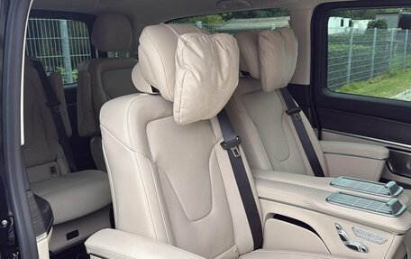 Mercedes-Benz V-Класс, 2025 год, 14 990 000 рублей, 9 фотография