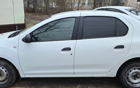 Renault Logan II, 2019 год, 650 000 рублей, 3 фотография