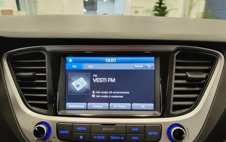 Hyundai Solaris II рестайлинг, 2017 год, 1 090 000 рублей, 10 фотография