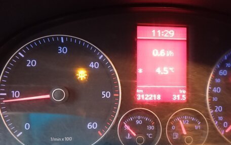 Volkswagen Touran III, 2006 год, 350 000 рублей, 6 фотография